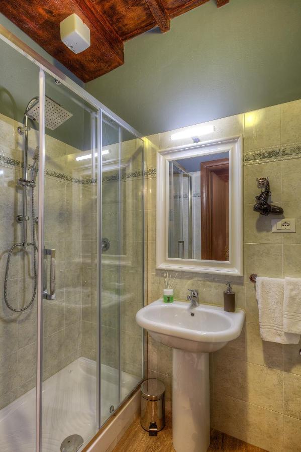 Double Room with Private External Bathroom