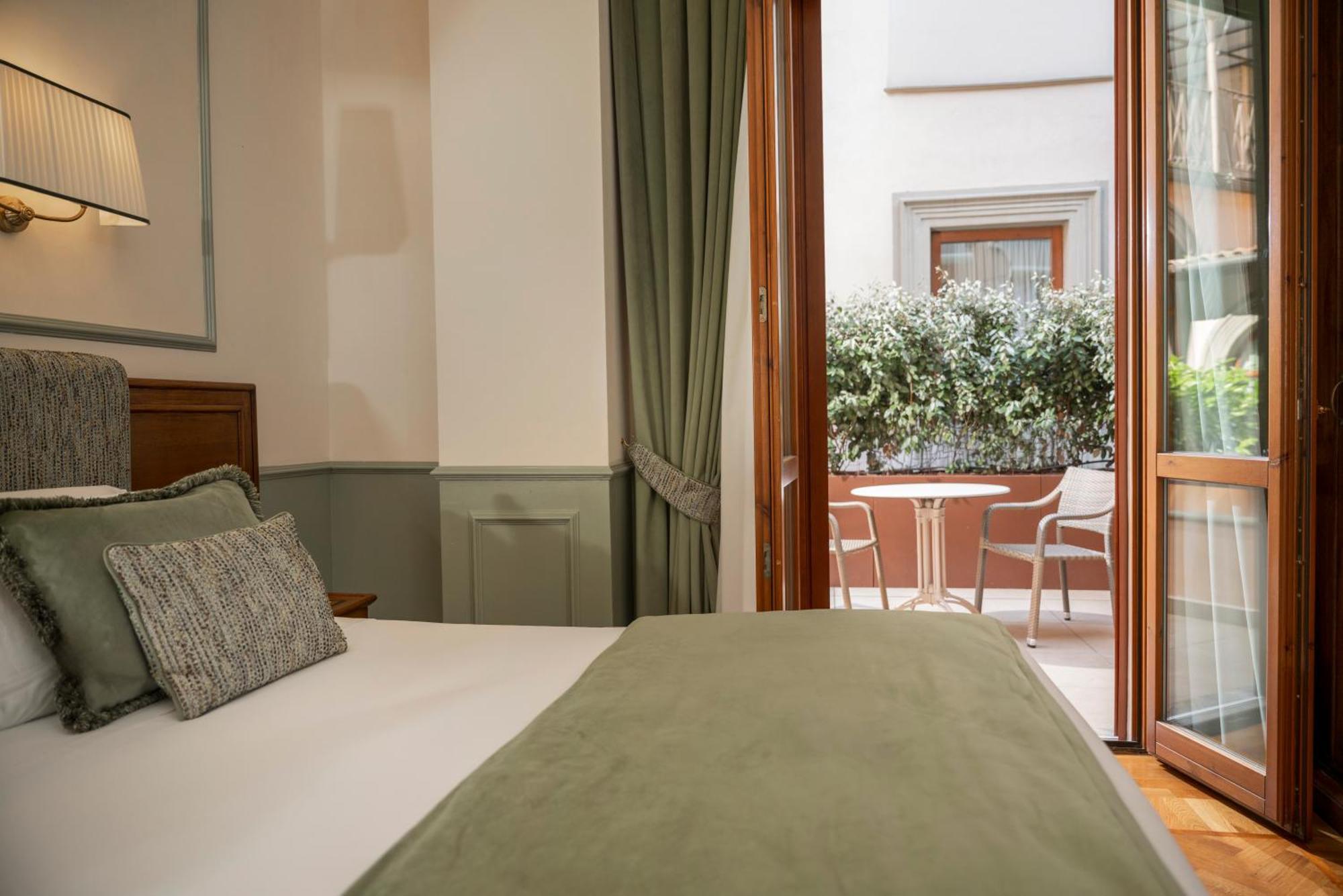Double or Twin Room Balcony