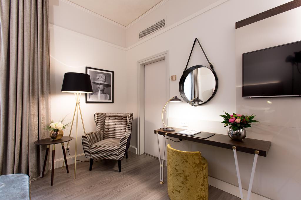 Superior Queen Room