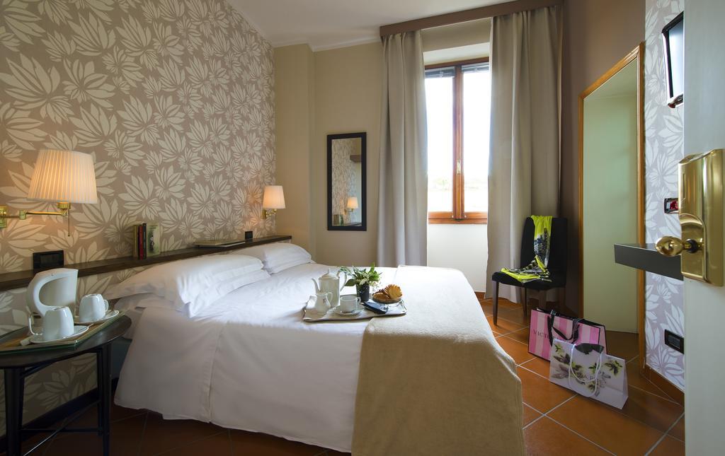 Single Room,402467727:JPEG