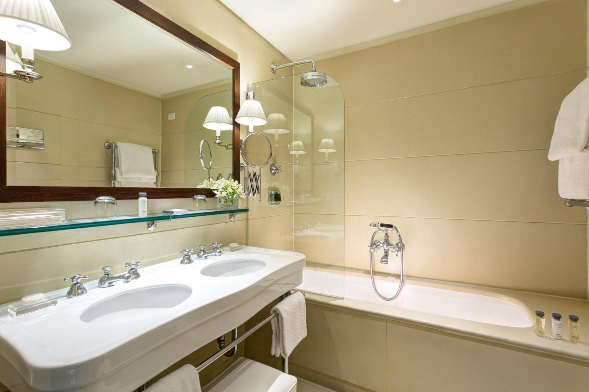 Suite,110157306:JPEG