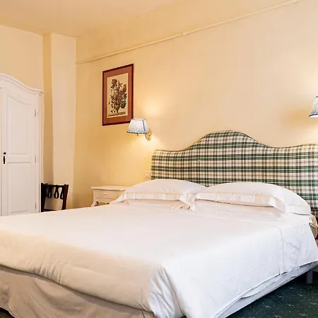 Casa Uffizi XIII Century Tower House Boutique Hotel-3