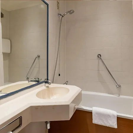 B&B Hotel Firenze Pitti Palace Al Ponte Vecchio-3